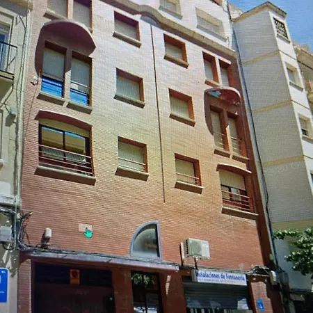 Apartamento A 150 Metros Casco Antiguo Apartment *